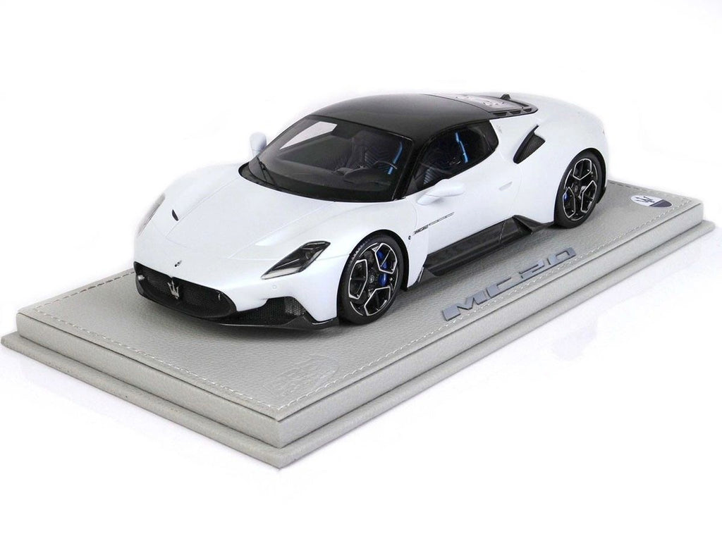BBR - 1:18 - Maserati MC20 Bianco Audace w/showcase